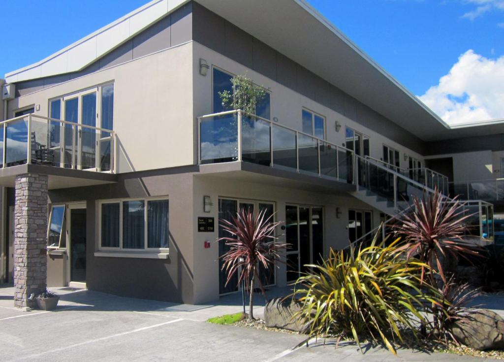 Stay 284 Rotorua - Refurbished Modern Accommodation Extérieur photo